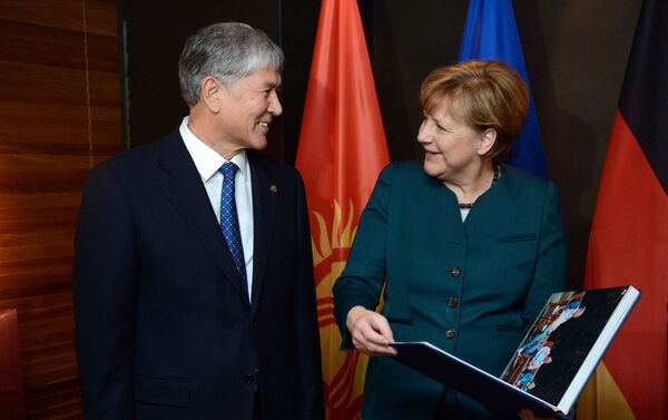 Встреча с Меркель состоялась в рамках рабочего визита президента в Мюнхен. - Sputnik Кыргызстан