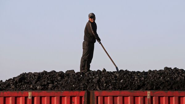 Добыча угля в Китае - Sputnik Кыргызстан