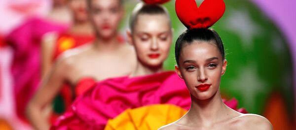 Неделя высокой моды в Мадриде - Sputnik Кыргызстан