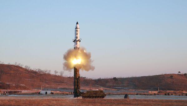 Испытание баллистической ракеты в КНДР. Архивное фото - Sputnik Кыргызстан