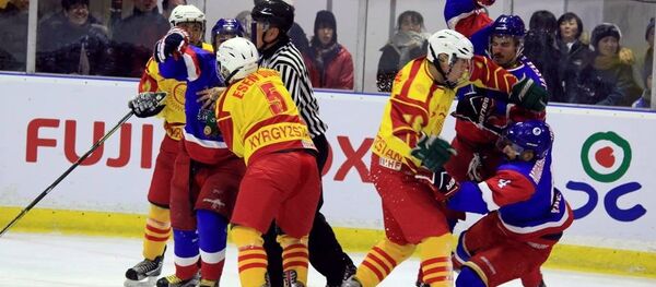 ышкы Азия оюндарында Кыргызстан менен Кувейттин хоккейчилери арасында мушташ чыгып кетти - Sputnik Кыргызстан