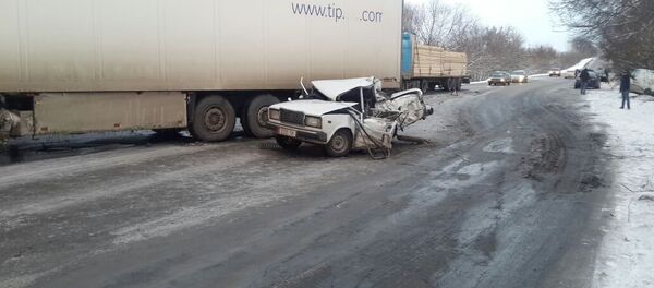 Бишкектен алыс эмес жердеги айланма жолдогу жол кырсыгы - Sputnik Кыргызстан