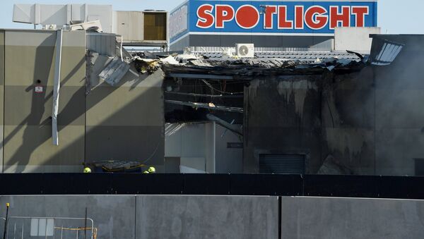 В Австралии легкомоторный самолет упал на торговый центр - Sputnik Кыргызстан