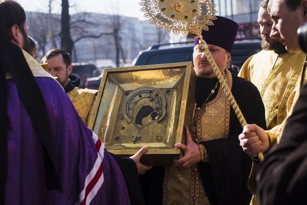 В Бишкек прибыли Казанская Вышенская икона Божией матери - Sputnik Кыргызстан
