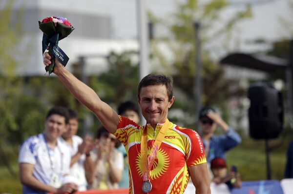 Кыргызстанский велогонщик Евгений Ваккер Кыргызстанский велогонщик Евгений Ваккер - Sputnik Кыргызстан