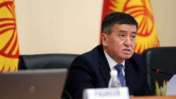 Кыргызстандын мамлекет башчысы Сооронбай Жээнбековдун архивдик сүрөтү - Sputnik Кыргызстан