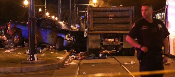 Наезд автомобиля на людей в Новом Орлеане Наезд автомобиля на людей в Новом Орлеане - Sputnik Кыргызстан