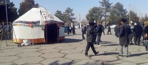 Бессрочный митинг сторонников Текебаева в Базар-Коргоне - Sputnik Кыргызстан