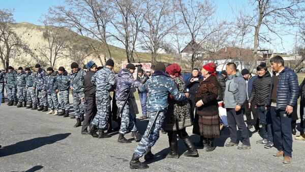 Бессрочный митинг сторонников Текебаева в Базар-Коргоне - Sputnik Кыргызстан