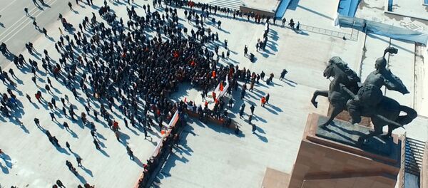 Аэросъемка митинга сторонников Текебаева на площади Ала-Тоо - Sputnik Кыргызстан
