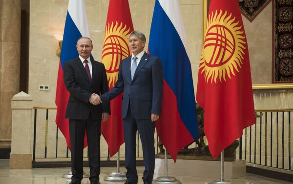 После переговоров они дали совместную пресс-конференцию. - Sputnik Кыргызстан