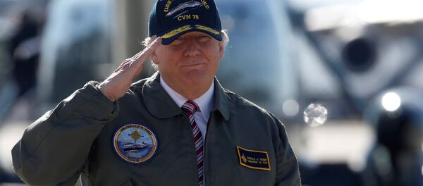 Президент США Дональд Трамп Президент США Дональд Трамп - Sputnik Кыргызстан