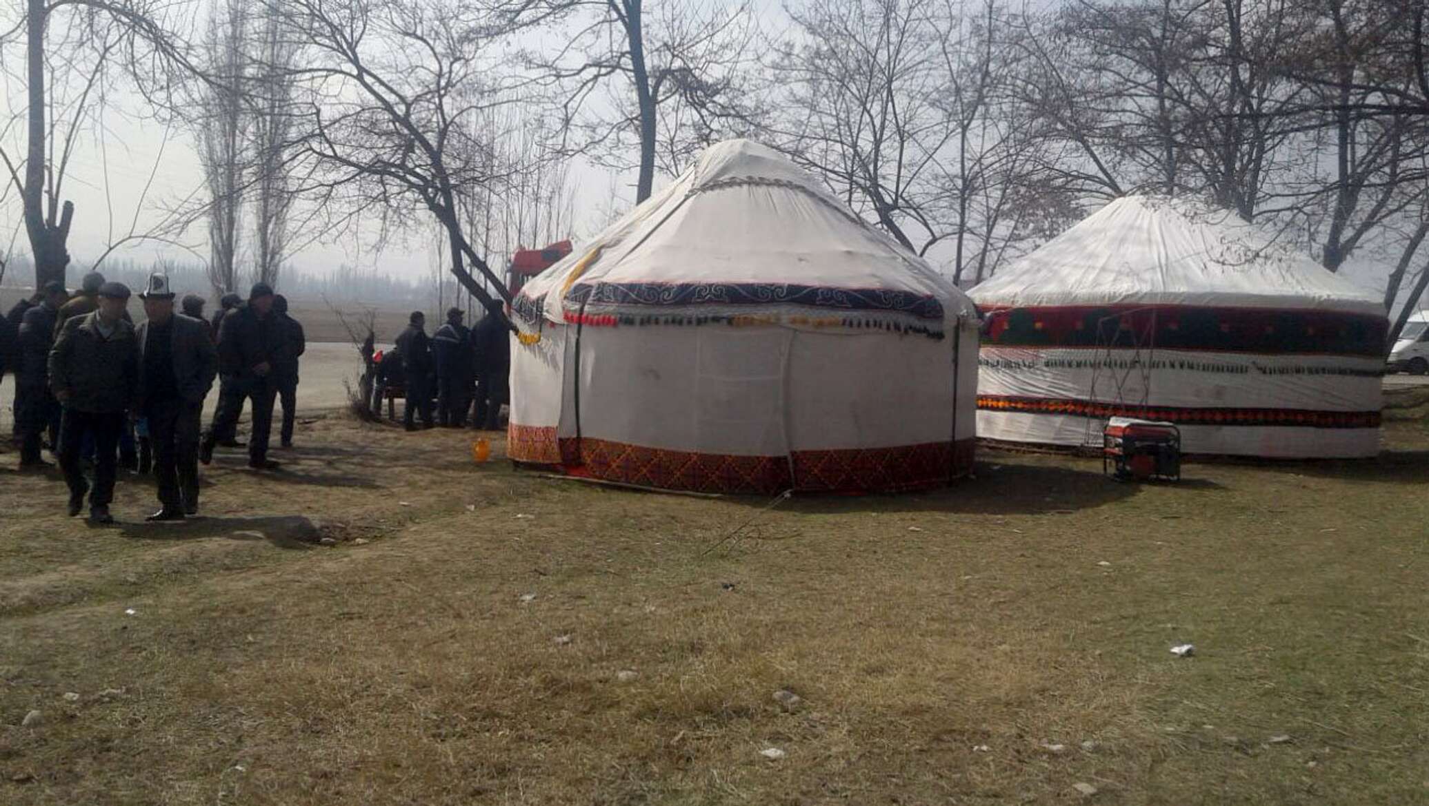 Погода базар коргон. Село Акман базар коргонский район. Юрта магазин базар-Коргон. Базар Коргон юрта. Базар Коргон село Кыргызстан.