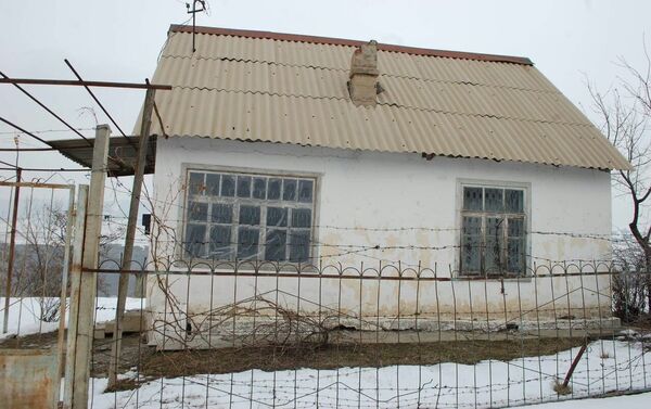 Дом где проживает Бааркан Калдыбаева - Sputnik Кыргызстан