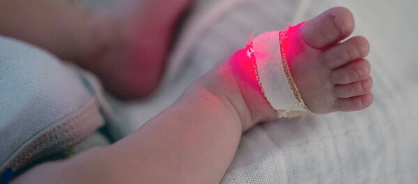 Новорожденный ребенок. Архивное фото - Sputnik Кыргызстан
