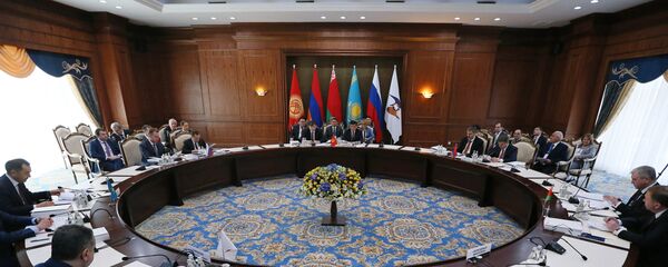 Официальный визит премьер-министра РФ Д. Медведева в Киргизию - Sputnik Кыргызстан