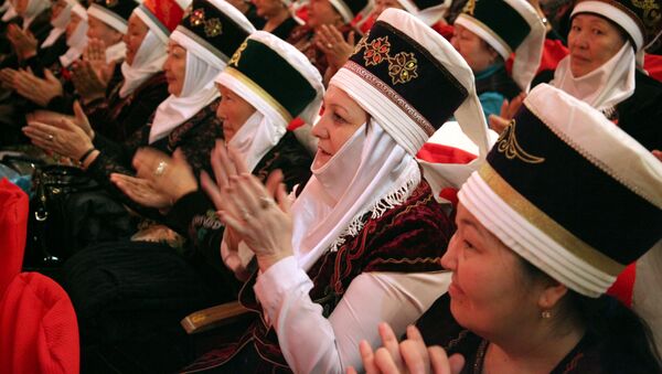 Ош шаарынын мэриясы Аялдардын эл аралык күнүнө карата уюштурган майрамдык салтанаты - Sputnik Кыргызстан