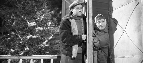 Кадр из фильма режиссера Юрия Степановича Чулюкина (1929-1987) Девчата. Архивное фото Кадр из фильма режиссера Юрия Степановича Чулюкина (1929-1987) Девчата. Архивное фото - Sputnik Кыргызстан