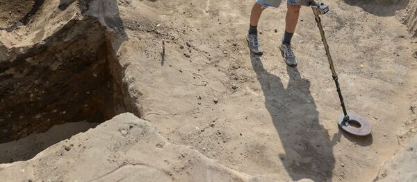 Презентация клада XVII века, найденного в Москве - Sputnik Кыргызстан