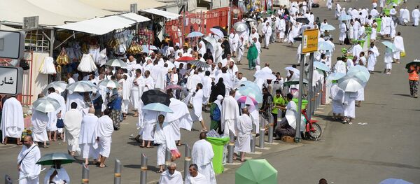 Паломники во время хаджа в Саудовской Аравии - Sputnik Кыргызстан