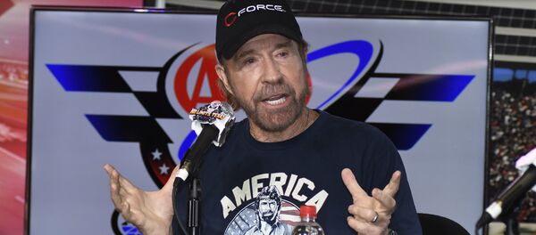 Американский киноактер и мастер боевых искусств Чак Норрис. Архивное фото - Sputnik Кыргызстан