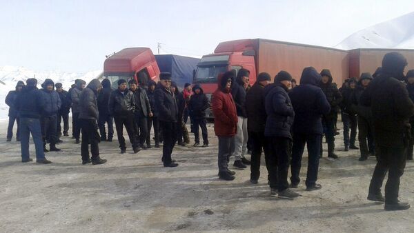 Митинг дальнобойщиков в Нарыне - Sputnik Кыргызстан