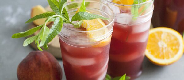 Летняя сангрия Летняя сангрия - Sputnik Кыргызстан