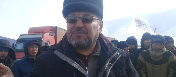 Кытайдан Бишкекке, кайта Бишкектен Кытайга жүк ташыган айдоочу Оморбек Кулунчаков - Sputnik Кыргызстан