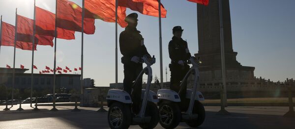 Патруль полиции Китая в Пекине - Sputnik Кыргызстан