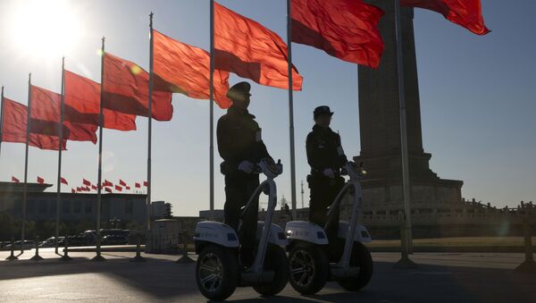 Патруль полиции Китая в Пекине - Sputnik Кыргызстан