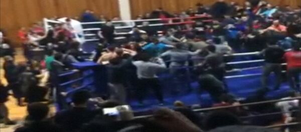 Массовая драка после боя чемпионата по ММА Массовая драка после боя чемпионата по ММА - Sputnik Кыргызстан