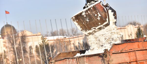Уборка Бишкека от снега - Sputnik Кыргызстан