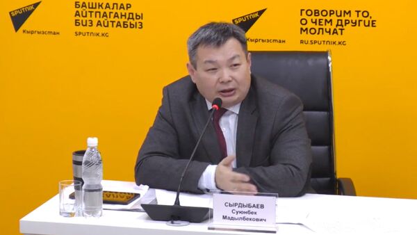 Эксперт: на лекарствах в КР уйму денег зарабатывают на ровном месте - Sputnik Кыргызстан