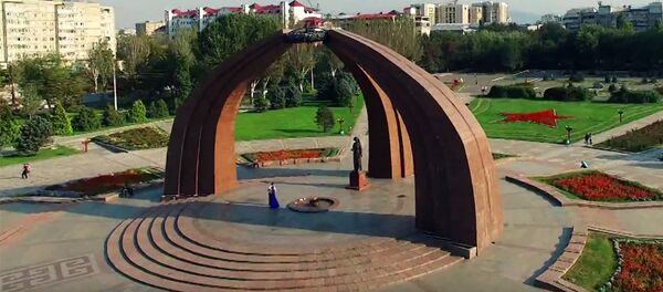 Путешественник из Швейцарии представил красочный ролик о Кыргызстане - Sputnik Кыргызстан