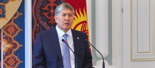 Клеветники сравниваются с каннибалами, едящими своих родителей, — Атамбаев - Sputnik Кыргызстан