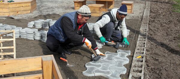Реконструкция парка имени Исхака Раззакова в Оше Реконструкция парка имени Исхака Раззакова в Оше - Sputnik Кыргызстан