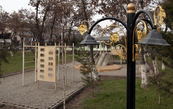 Реконструкция парка имени Исхака Раззакова выполнена на 80 процентов - Sputnik Кыргызстан