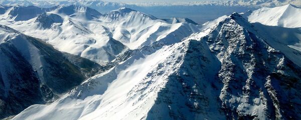 Аэровизуальное наблюдение бассейнов рек Ортотокойского водохранилища - Sputnik Кыргызстан