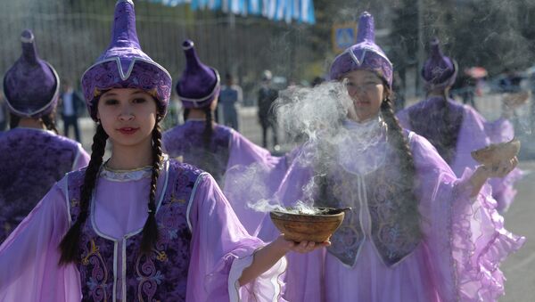 Празднование национального праздника Нооруз в Бишкеке - Sputnik Кыргызстан