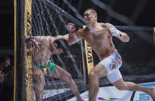 Кыргызстанский боец MMA Мыктыбек Мамасалиев Кыргызстанский боец MMA Мыктыбек Мамасалиев - Sputnik Кыргызстан