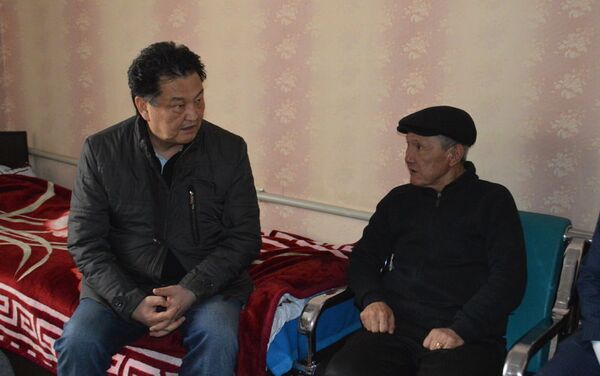 Это первый опыт Кыргызстана по предоставлению жилья и медицинских услуг бездомным. Министр назвал его подсказкой для меценатов, которые хотят помочь здравоохранению. - Sputnik Кыргызстан