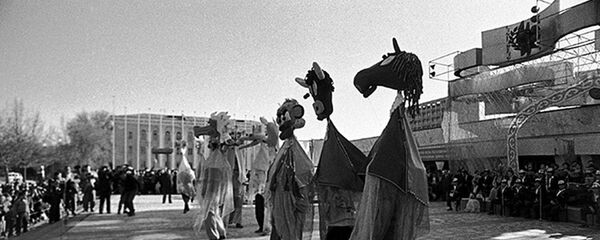 Фотофакт: самое первое празднование Нооруза в Кыргызстане - Sputnik Кыргызстан