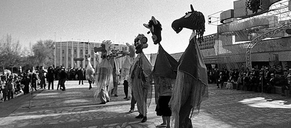 Фотофакт: самое первое празднование Нооруза в Кыргызстане - Sputnik Кыргызстан