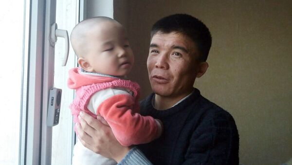 Помощь семье Дурусбека Урустамова в Оше - Sputnik Кыргызстан