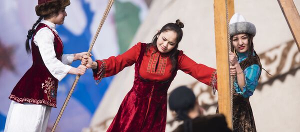 Празднование Нооруза на площади Ала-Тоо в Бишкеке Празднование Нооруза на площади Ала-Тоо в Бишкеке - Sputnik Кыргызстан