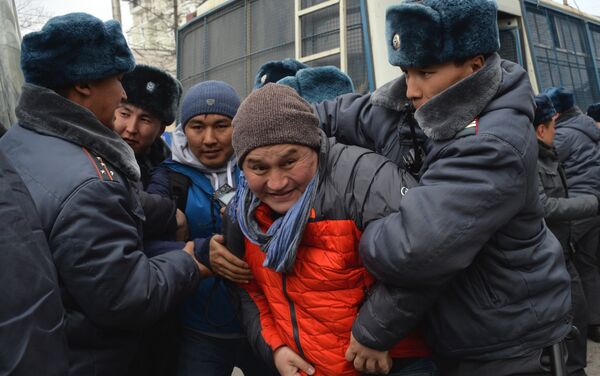 В минувшую субботу, 18 марта, в столице состоялся марш За политические права и свободу слова в поддержку журналистов информационных агентств Zanoza, Азаттык и 24.kg. - Sputnik Кыргызстан