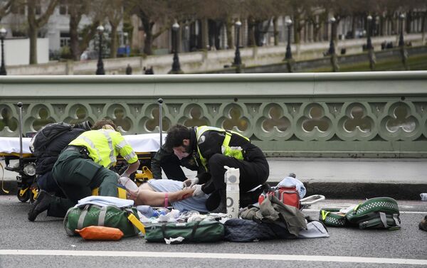 Сегодня в столице Британии произошло два теракта. На Вестминстерском мосту и около парламента - Sputnik Кыргызстан