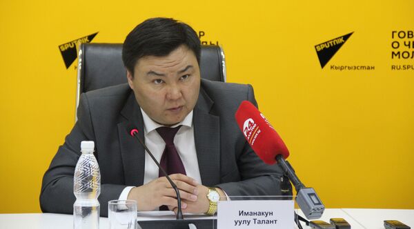 Директор Управления землепользования и строительства Талант Иманакун уулу - Sputnik Кыргызстан