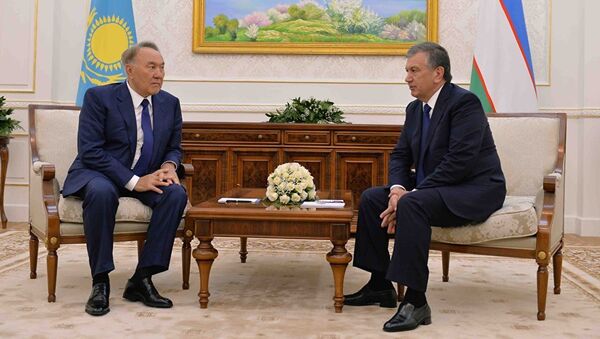 Встреча Нурсултана Назарбаева с Шавкатом Мирзиёевым - Sputnik Кыргызстан