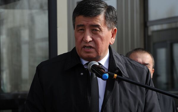 В церемонии открытия обновленного КПП принял участие премьер-министр Сооронбай Жээнбеков - Sputnik Кыргызстан